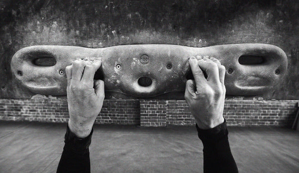 Moon | Fingerboard Review | Training and Skills - Rock+Run