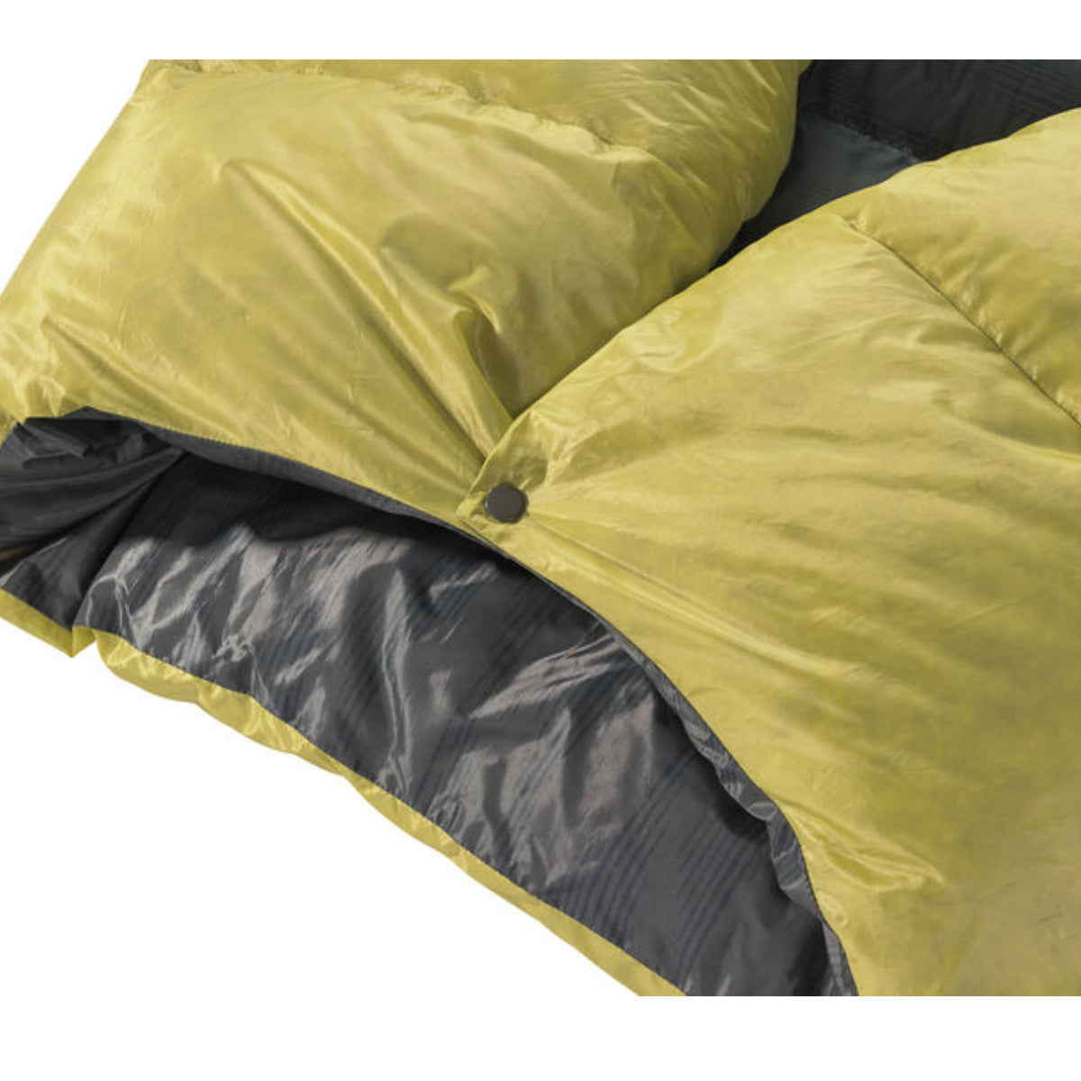 button on Thermarest Corus 20F/-6C Quilt in golden colour