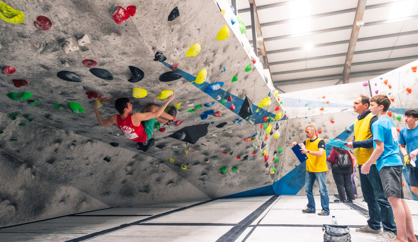 Bouldering For Strength Article