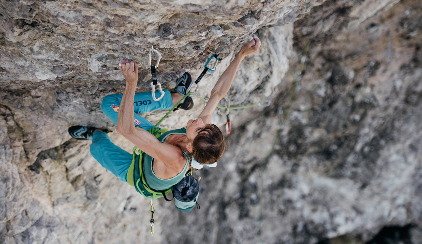 climbing rope buying guide, female trad climber