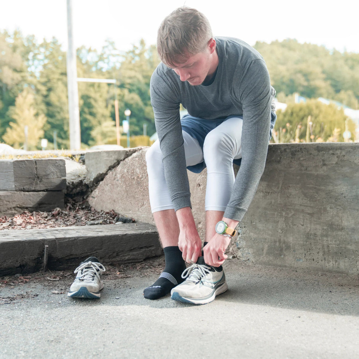 Darn Tough Men's Element 1/4 Lightweight Running Sock