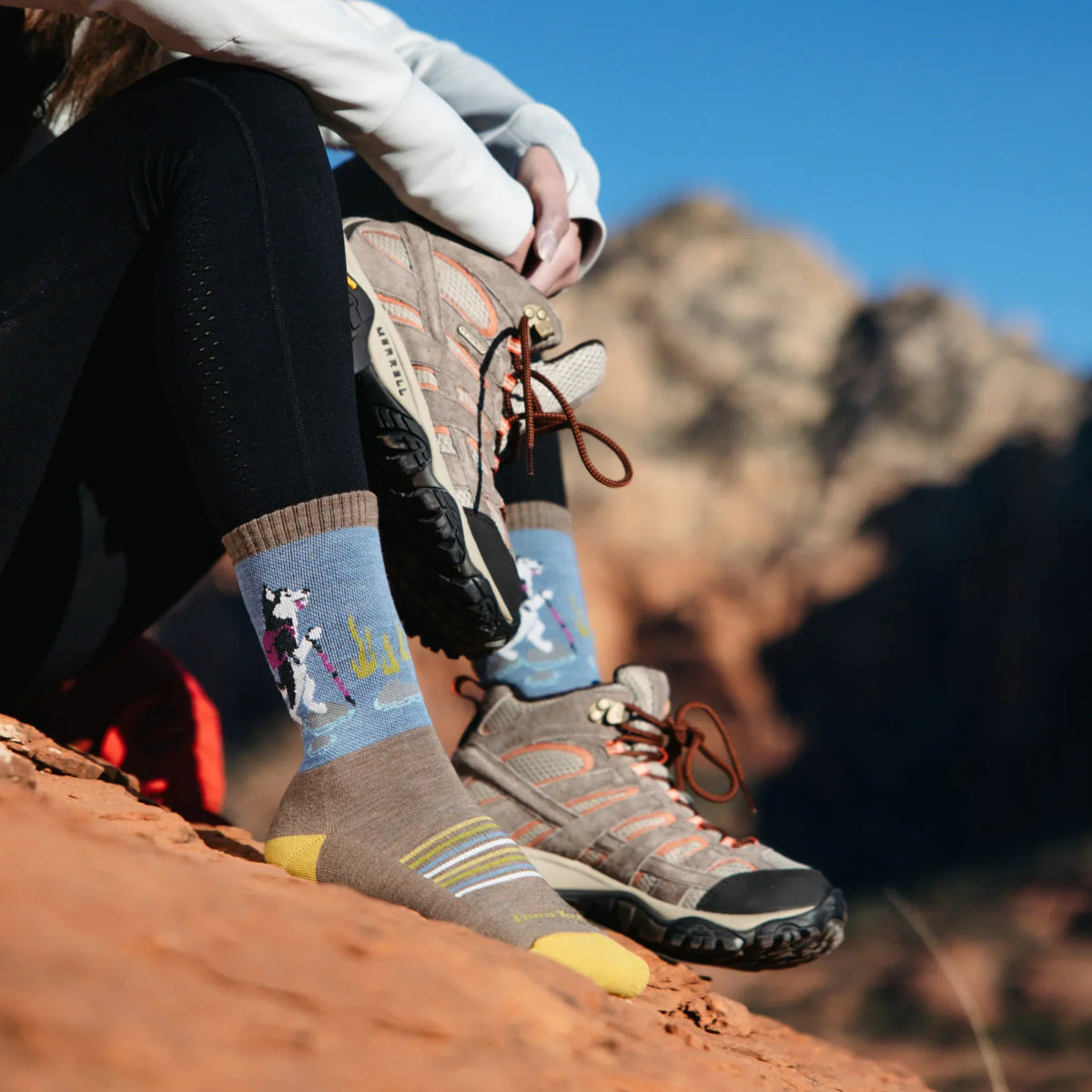 Darn Tough Womens Critter Club Micro Crew Lightweight Hiking Sock