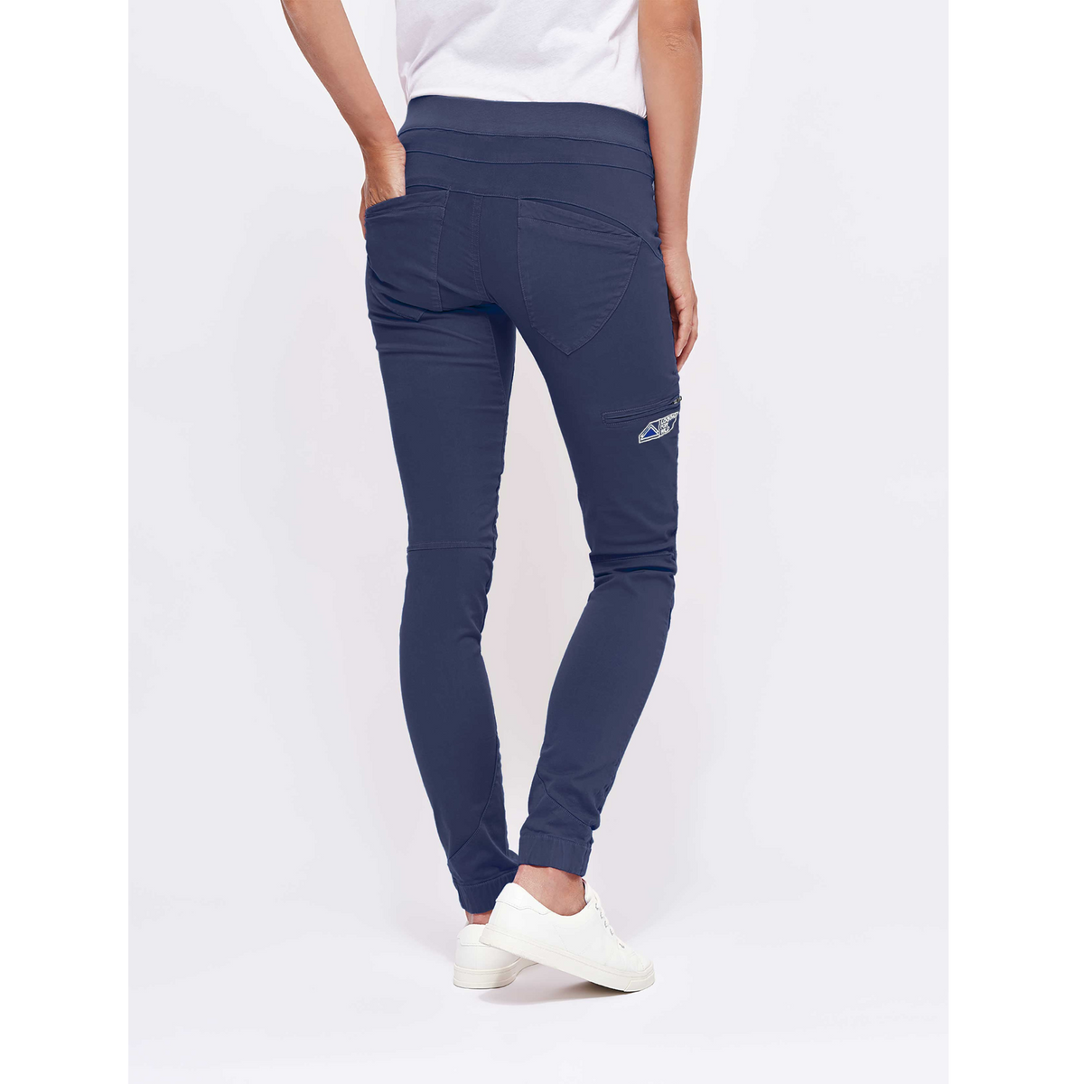 Looking For Wild Laila Peak Pant - Womens in medieval blue