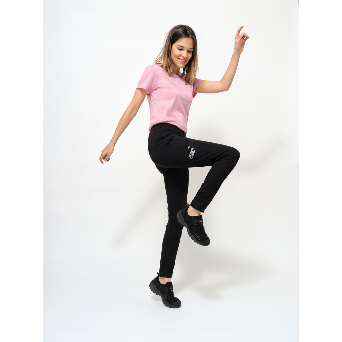 Looking For Wild Laila Peak Pant - Womens in pirate black