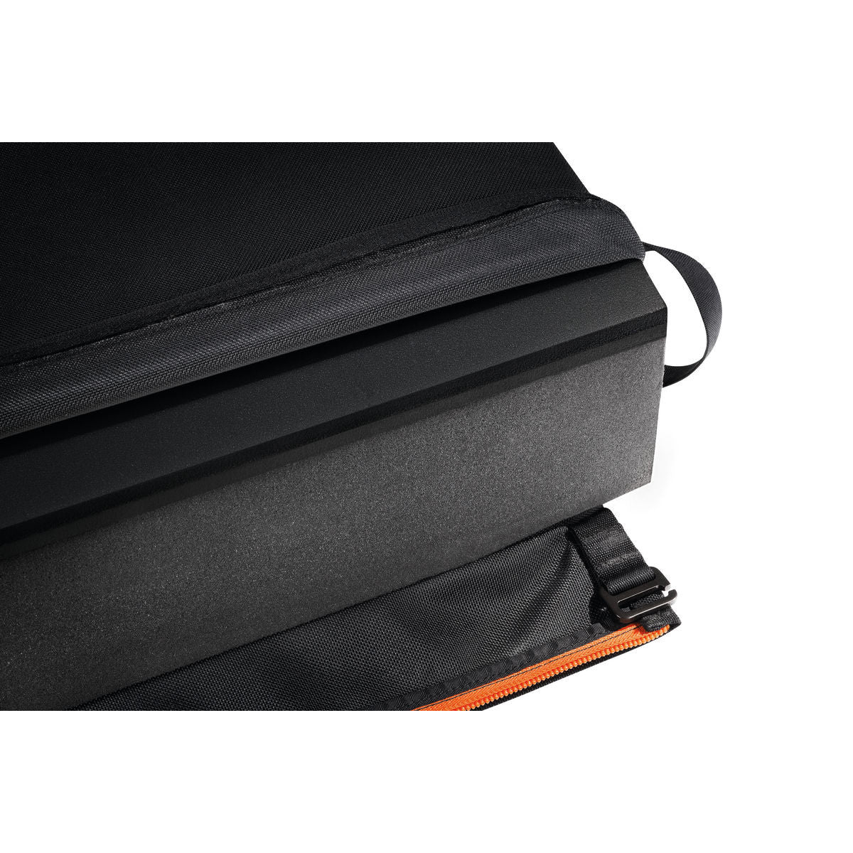Petzl Alto crsh pad, close up view of the design detail