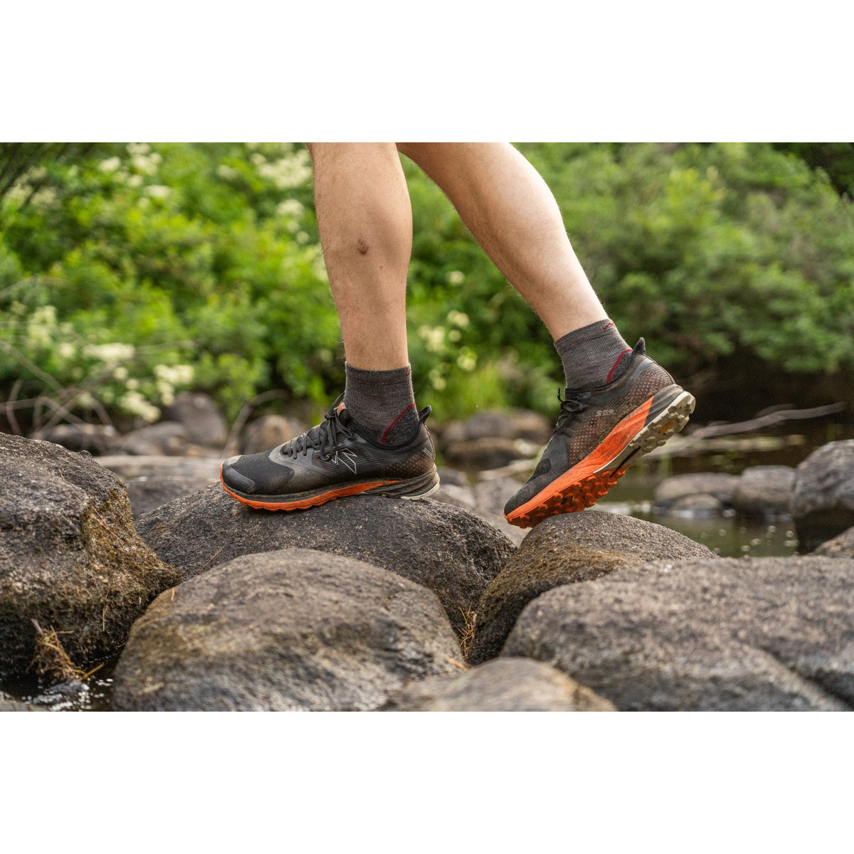 Darn Tough Mens Light Hiker Quarter Lightweight Hiking Sock