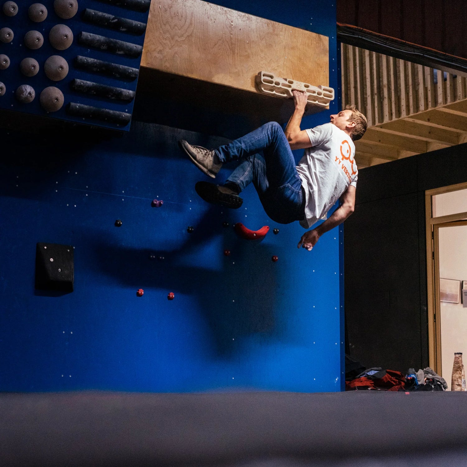 YY verticaal hangbord, trainingsbord, klimboard, vingerbord, gripbord, geschikt voor klimoefeningen, keien- en klimapparatuur YY verticaal hangbord, trainingsbord, klimboard, vingerbord, gripbord, geschikt voor klimoefeningen, keien- en klimapparatuur