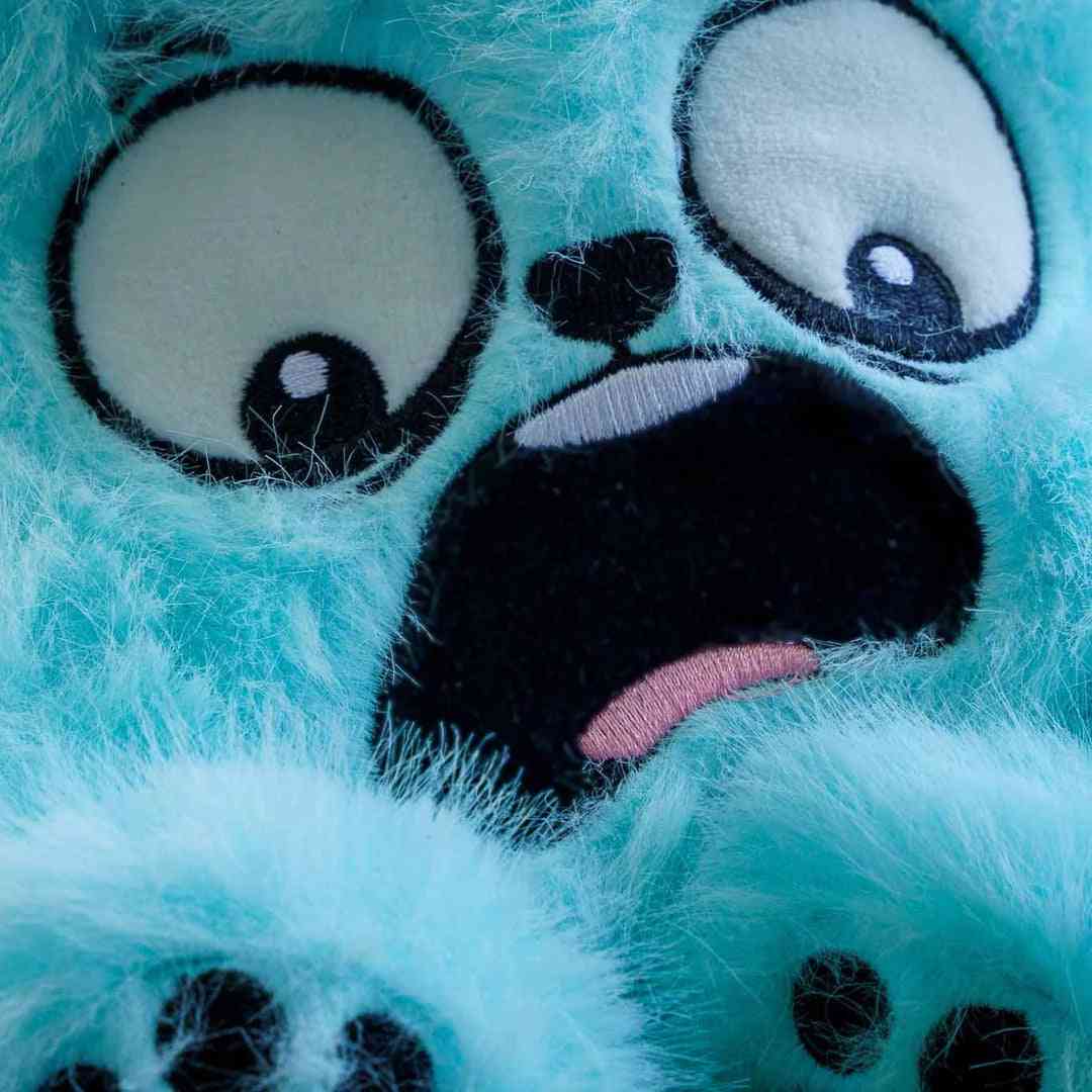 YY Bear Chalk Bag Close Up