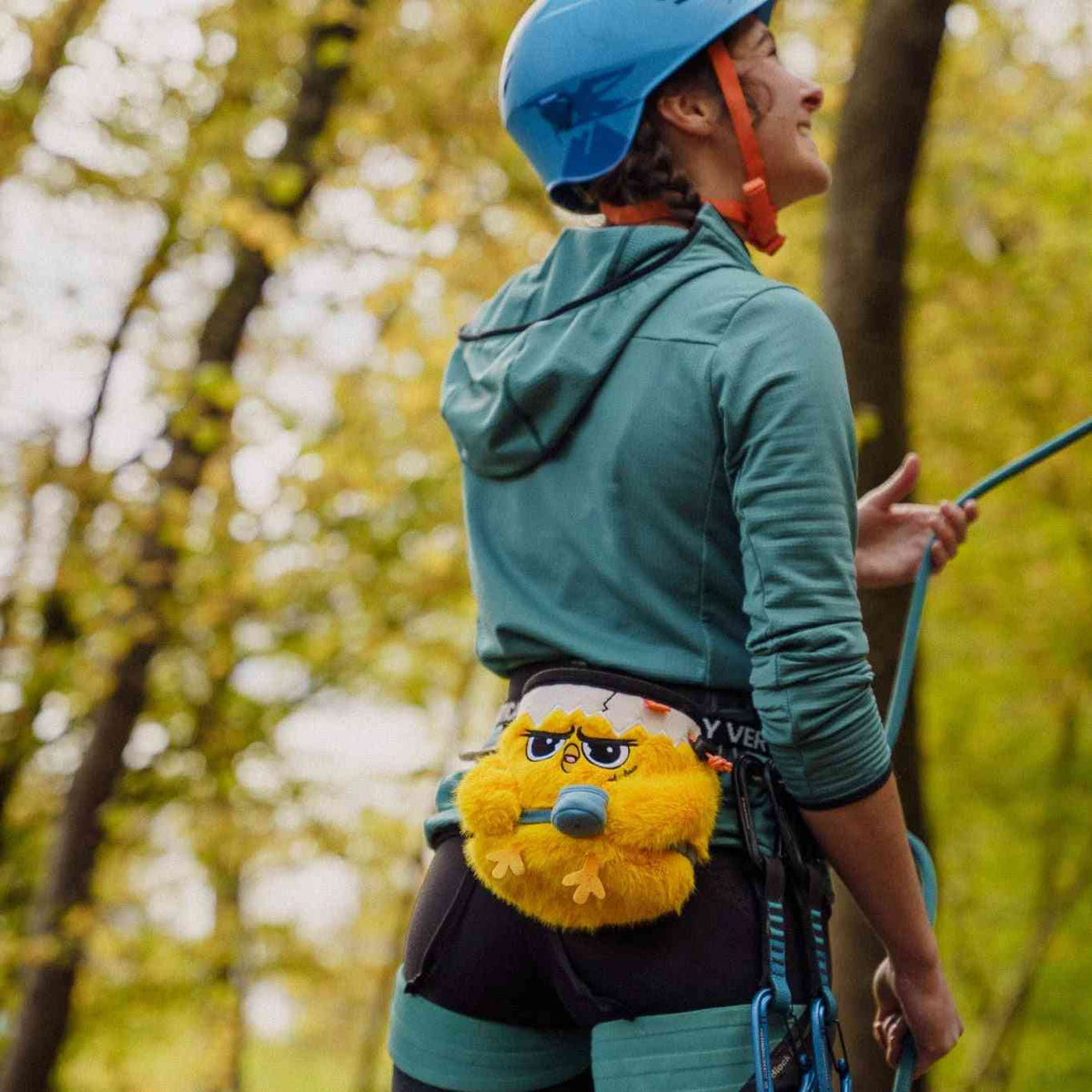 YY Chick Chalk Bag In Use Outdoors