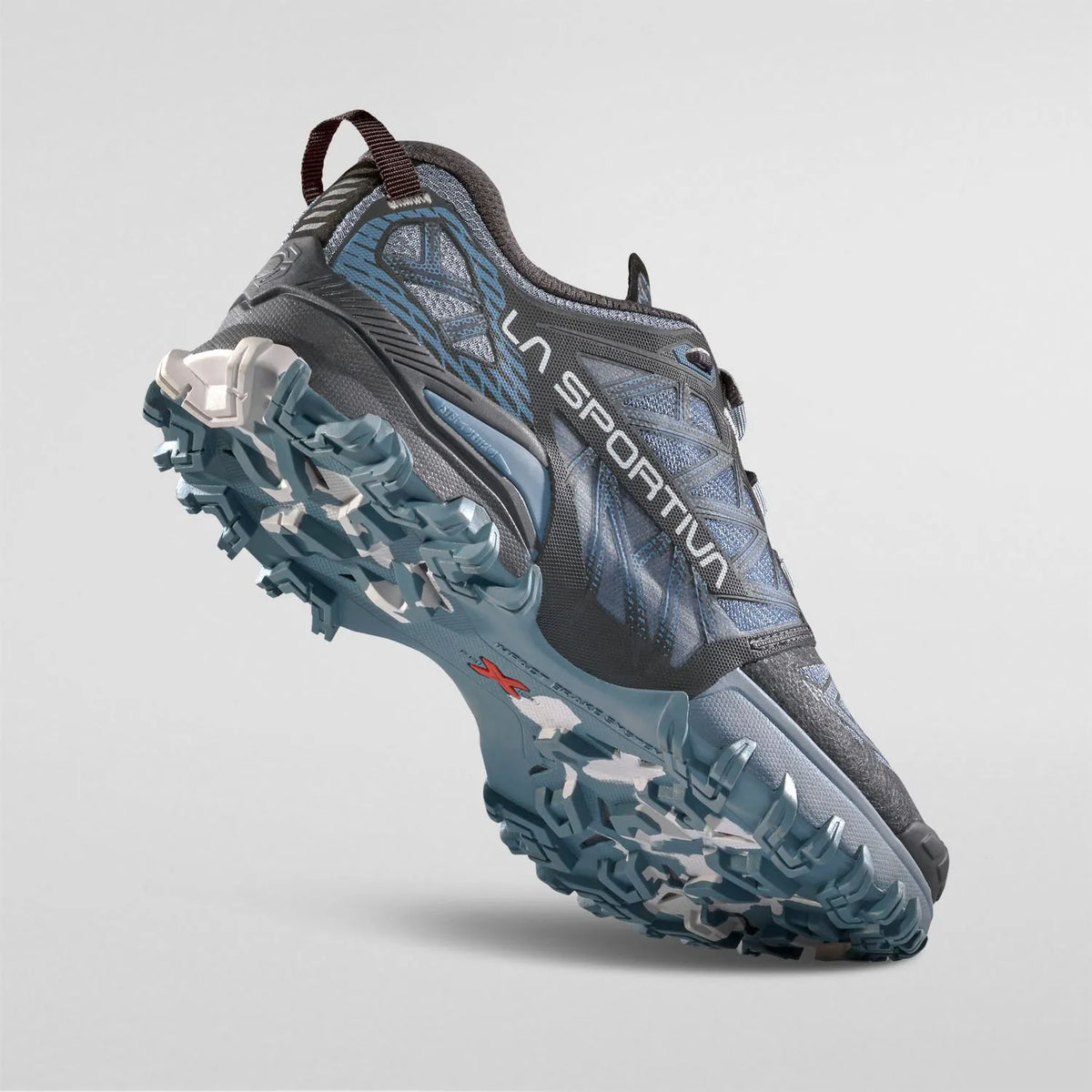La Sportiva Bushido III Wide - Womens - Carbon/Limestone - EU 38 (Sample)