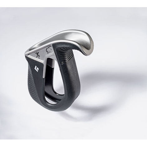 Black Diamond ATC Pilot belay device, in black colour