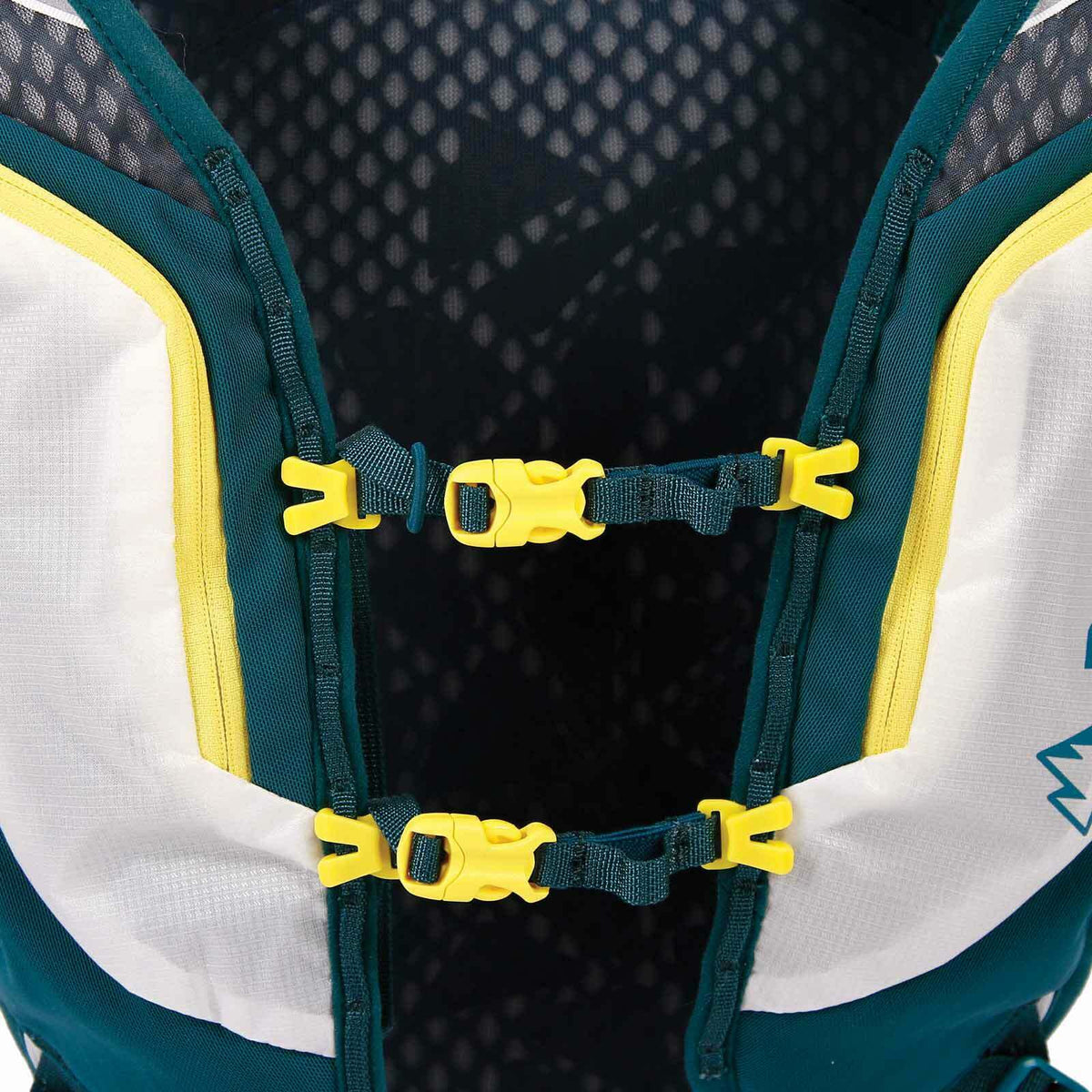 Blue Ice Reach 8L vest
