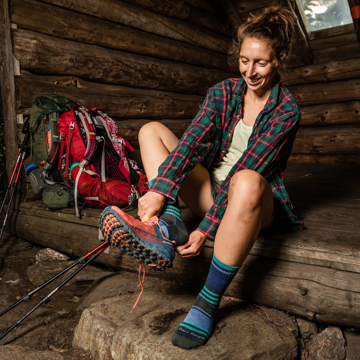 Darn Tough Women&#39;s Her Spur Boot Lightweight Hiking Sock