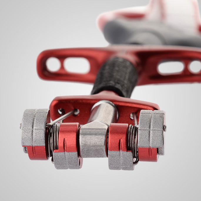 DMM Dragonfly Cam showing close up, front view shot of the size 2 cam, in red