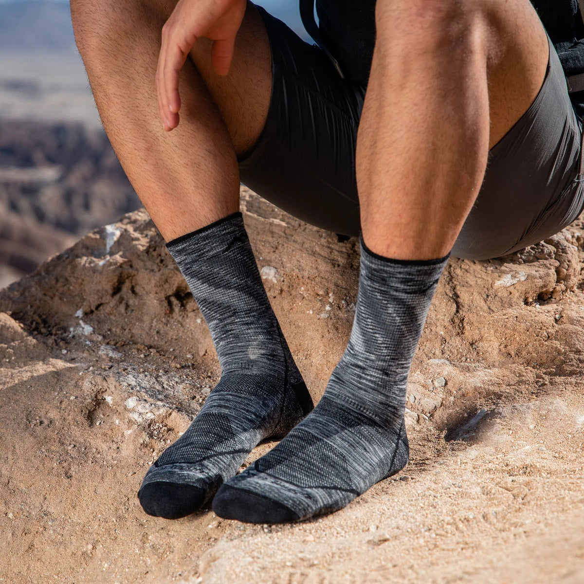 Darn Tough Light Hiker Micro Crew Light Cushion