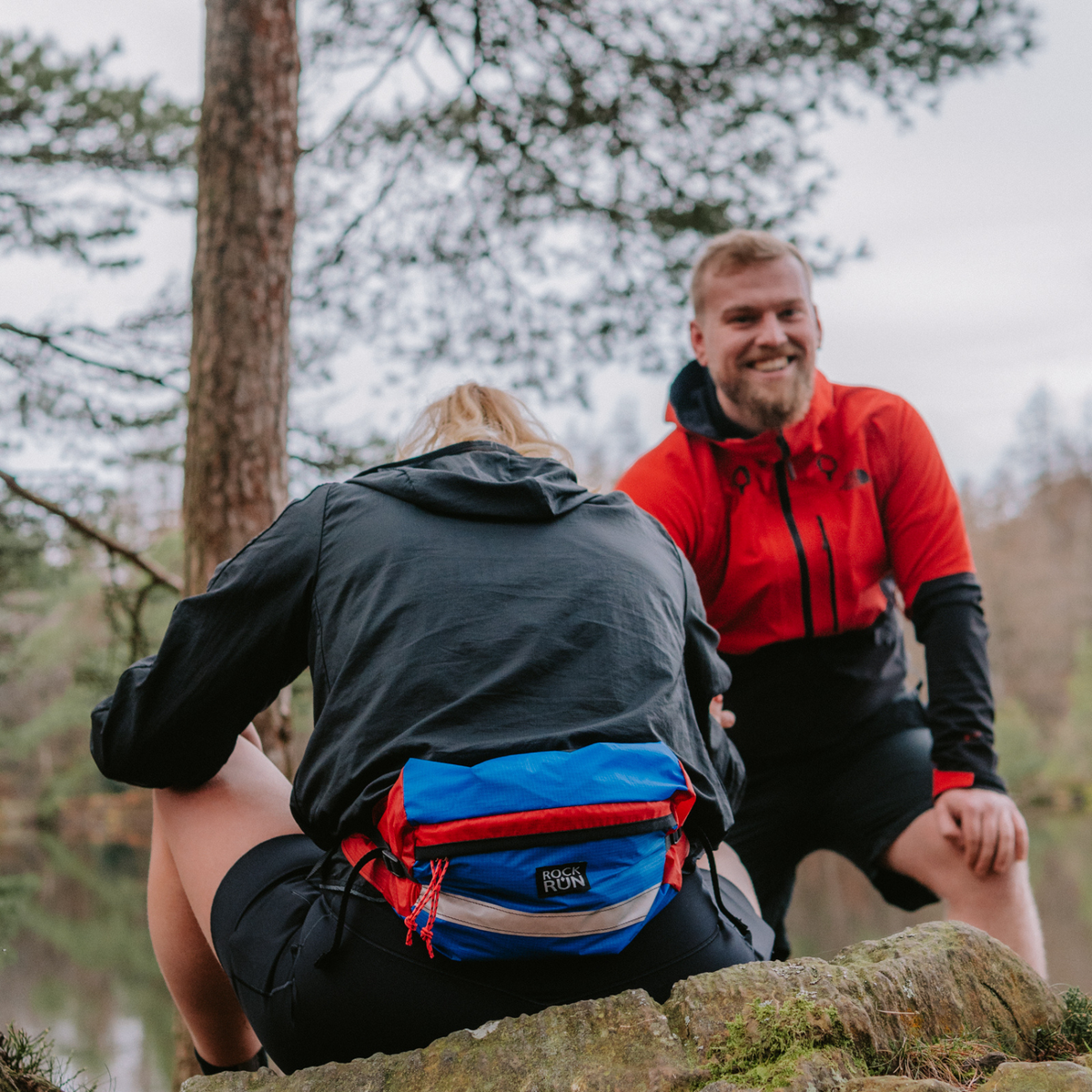 Hipsac with two runners