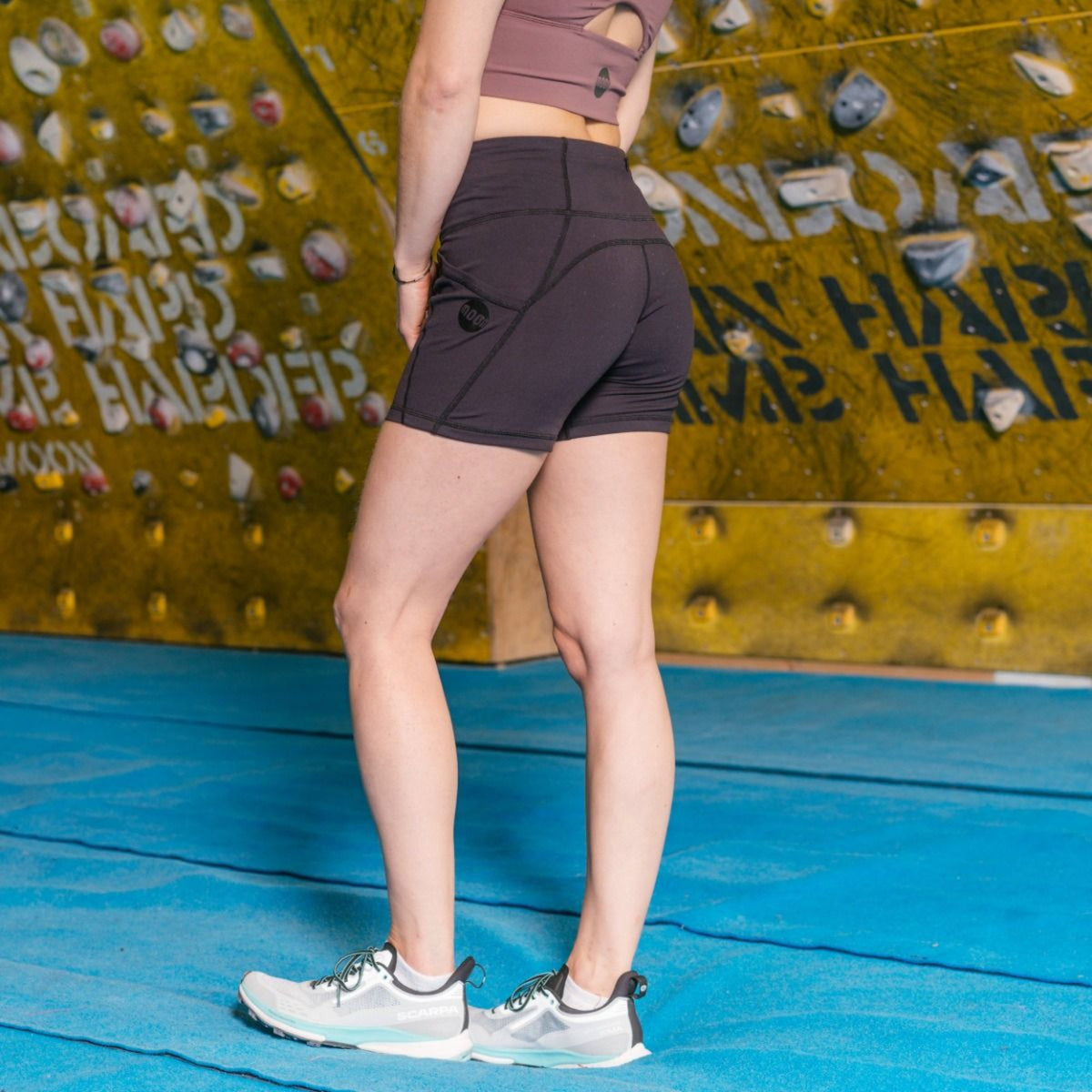 Moon-Sigma-short-womens-granite-side