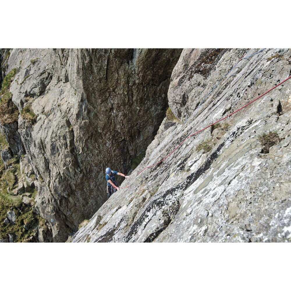 Scrambles in the Lake District South, Giants Crawl