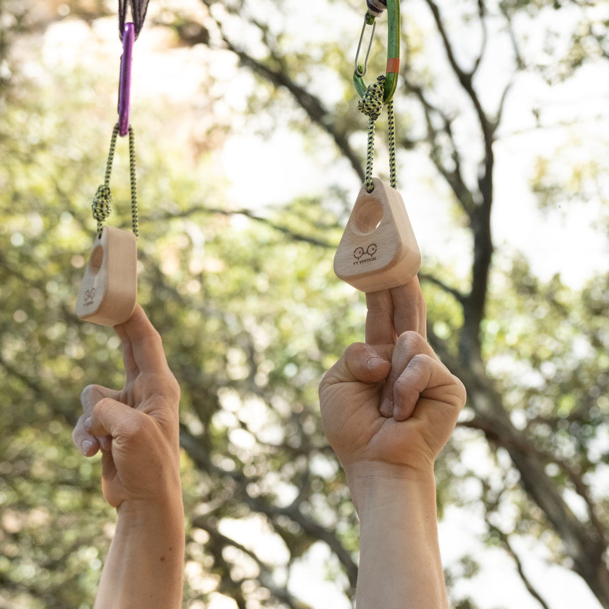 Y&Y Duo in use on two pocket finger holds