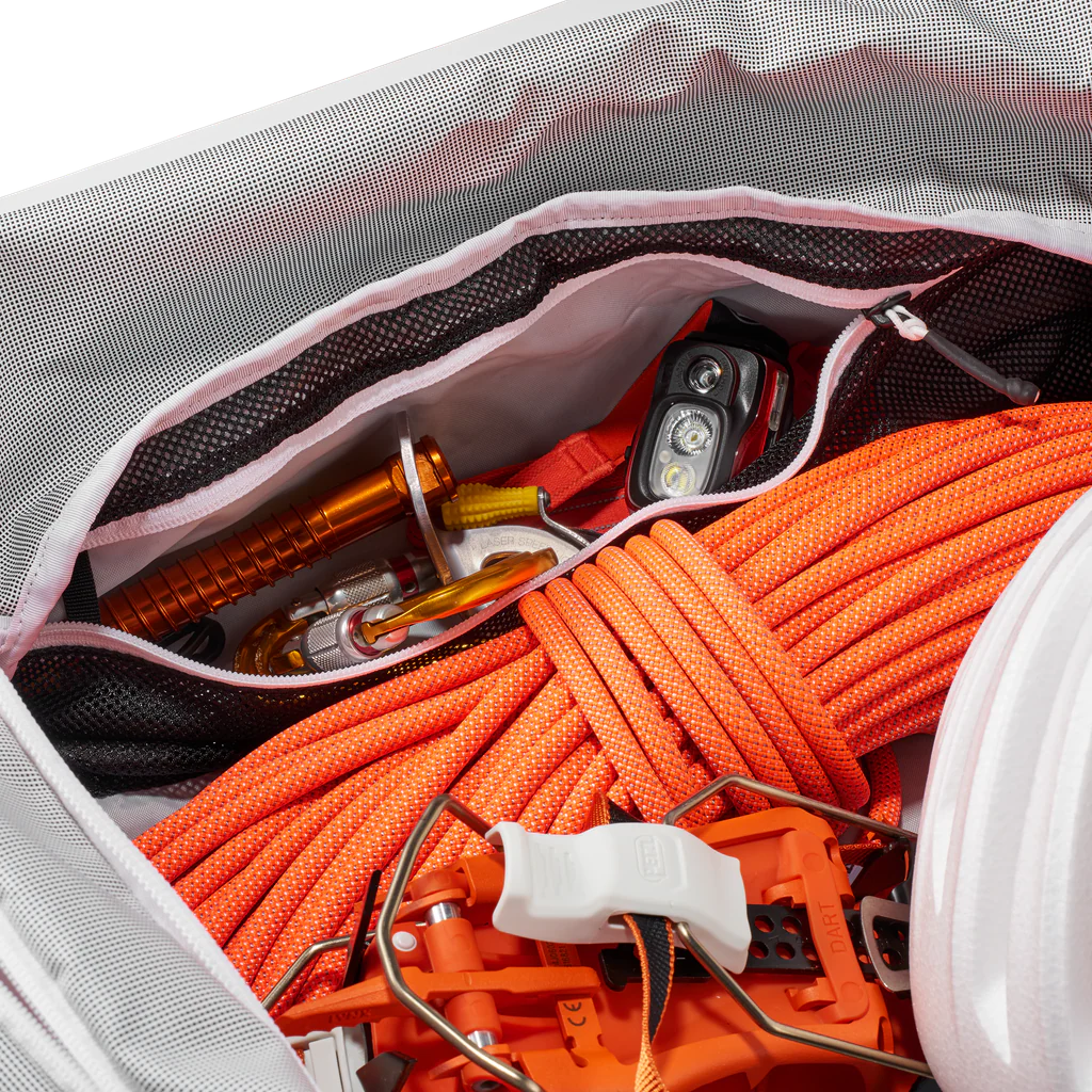 La Sportiva Nomad 70 Duffel - Chalk/Black