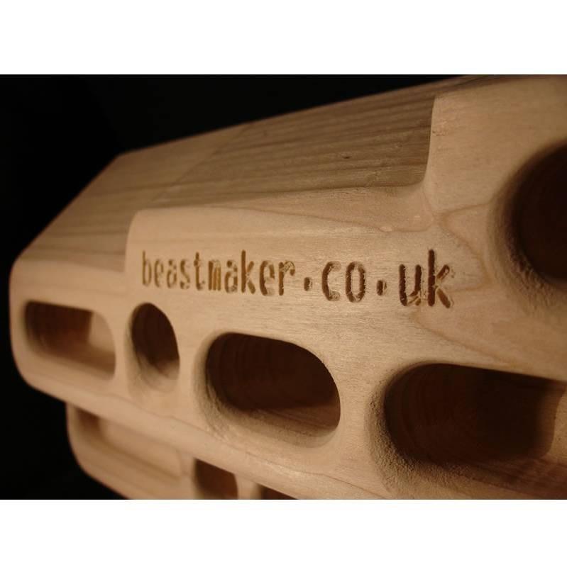 Beastmaker 2000 fingerboard, side view showing hold depths