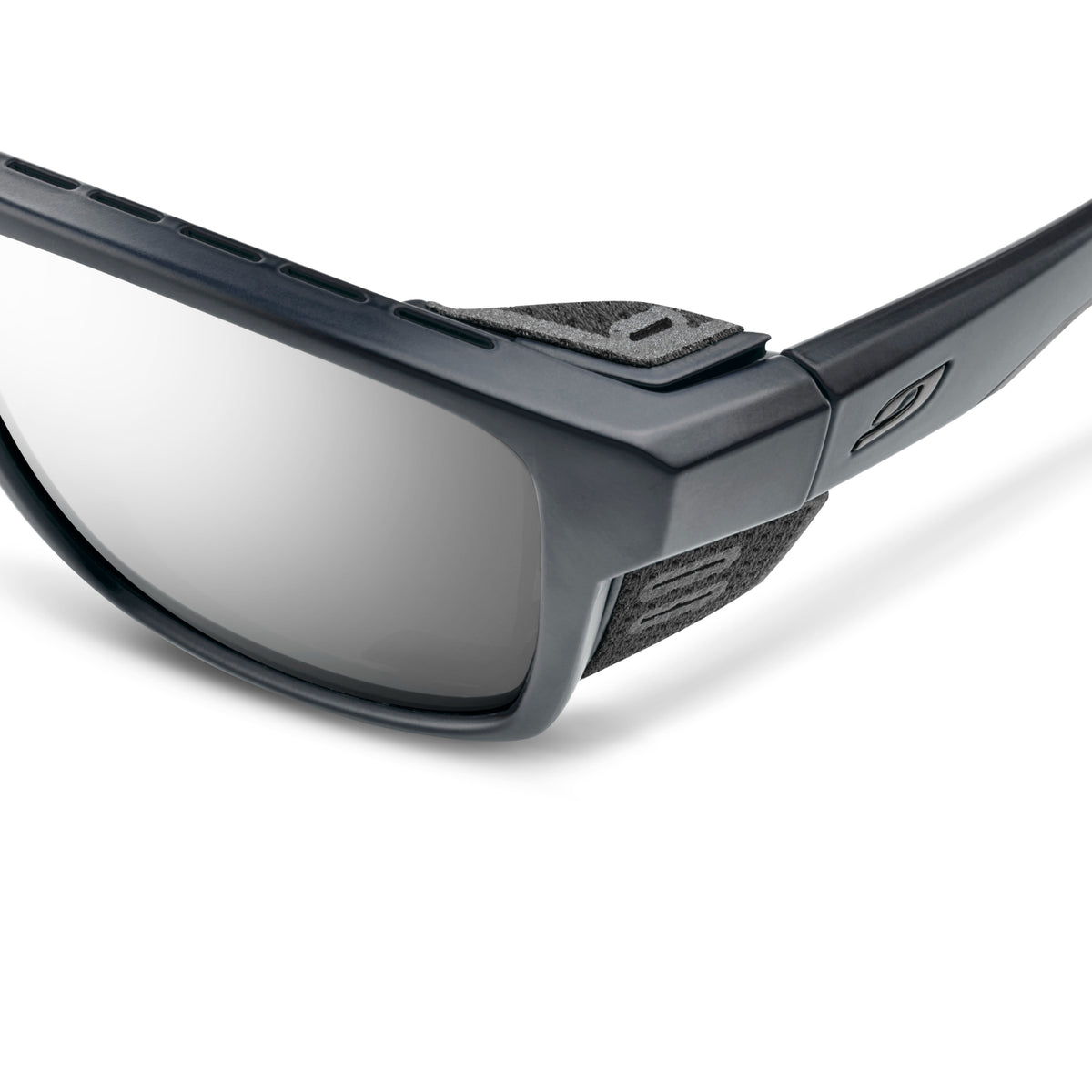 Julbo Shield M SPECTRON 3CF sunglasses in grey/blue