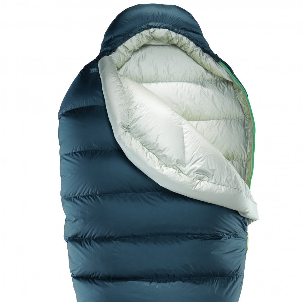 close up opened Thermarest Hyperion 20 UL in Dark blue colour